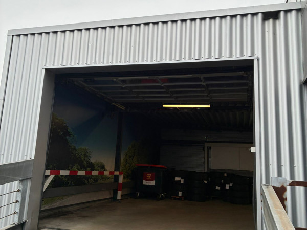 Herstel gevelschade bij AGAM Mercedes-Benz Den Haag